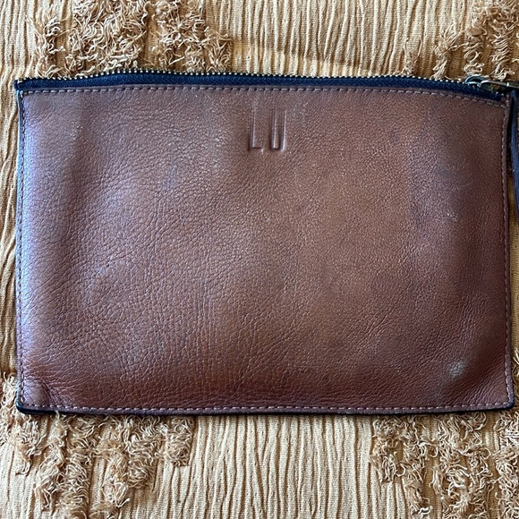 Madewell Handbags - Madewell The Leather Pouch Clutch Saddle Leather Zip Up